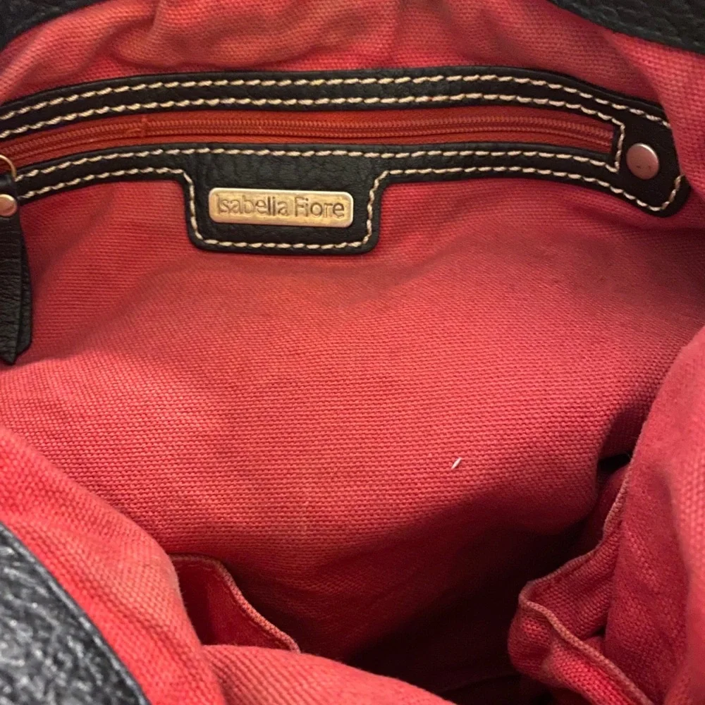 Isabella Fiore Leather Shoulder Bag